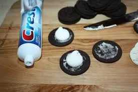 Toothpaste Oreo
